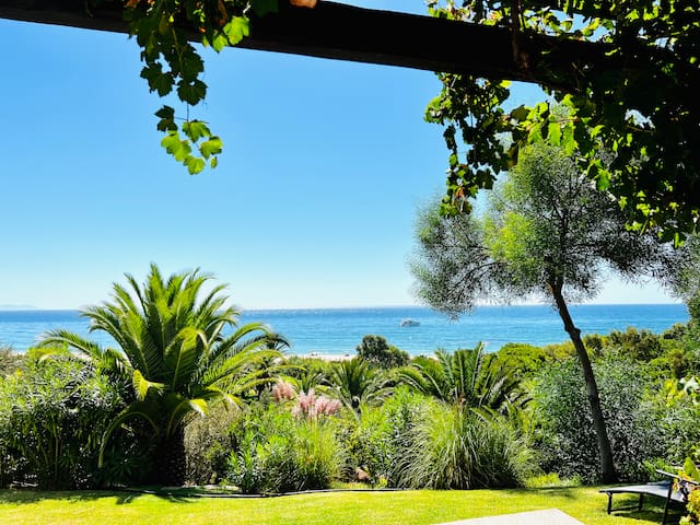 Entire home with 1 bedrooms in Tarifa - Apartment in romantic beachvilla