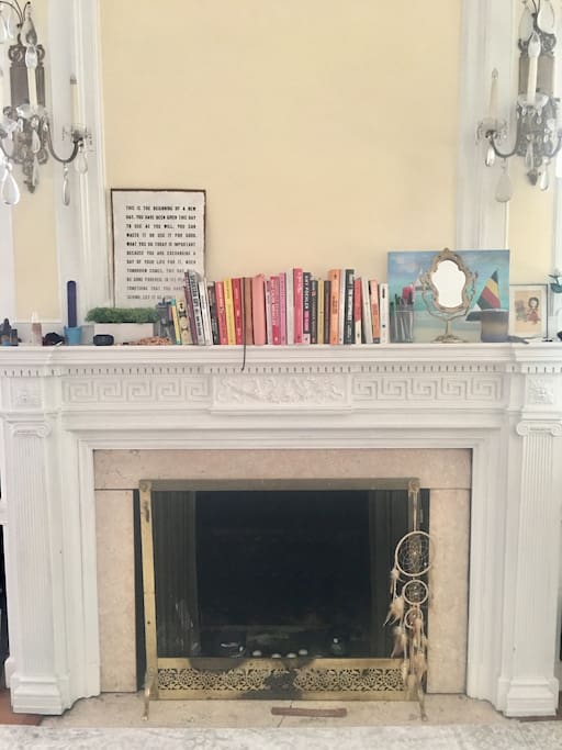 Incense are yours to light, books are yours to choose from - just please return them! (Non-working fireplace)