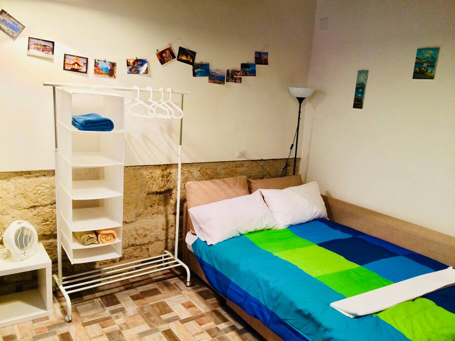 Unit 2 - Larger unit + separate kitchenette & bathroom