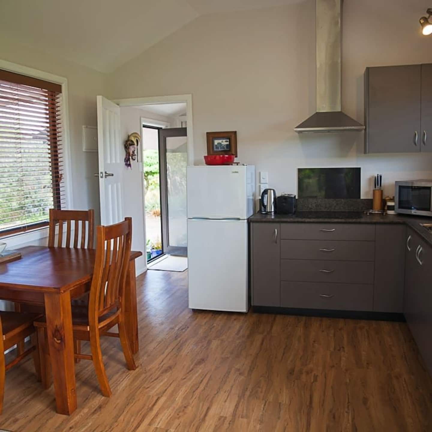 Honey House At Ruru Nest 5