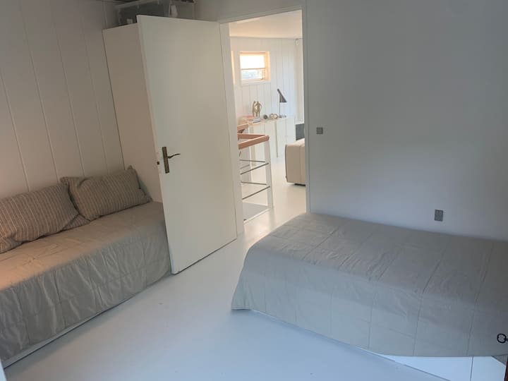 חדר עם 2 מיטות יחיד