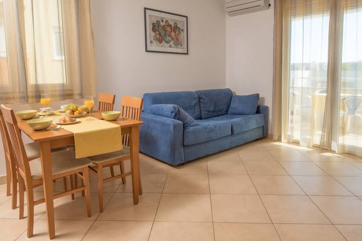 Apartments Flora 4+2 - Sea View, Pool - Banjole
