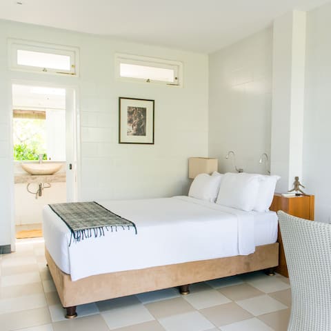 Airbnb Green Bowl Beach Vacation Rentals Places To Stay