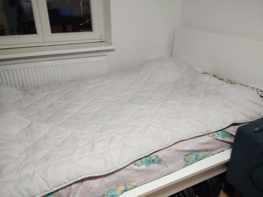 Queen Bed