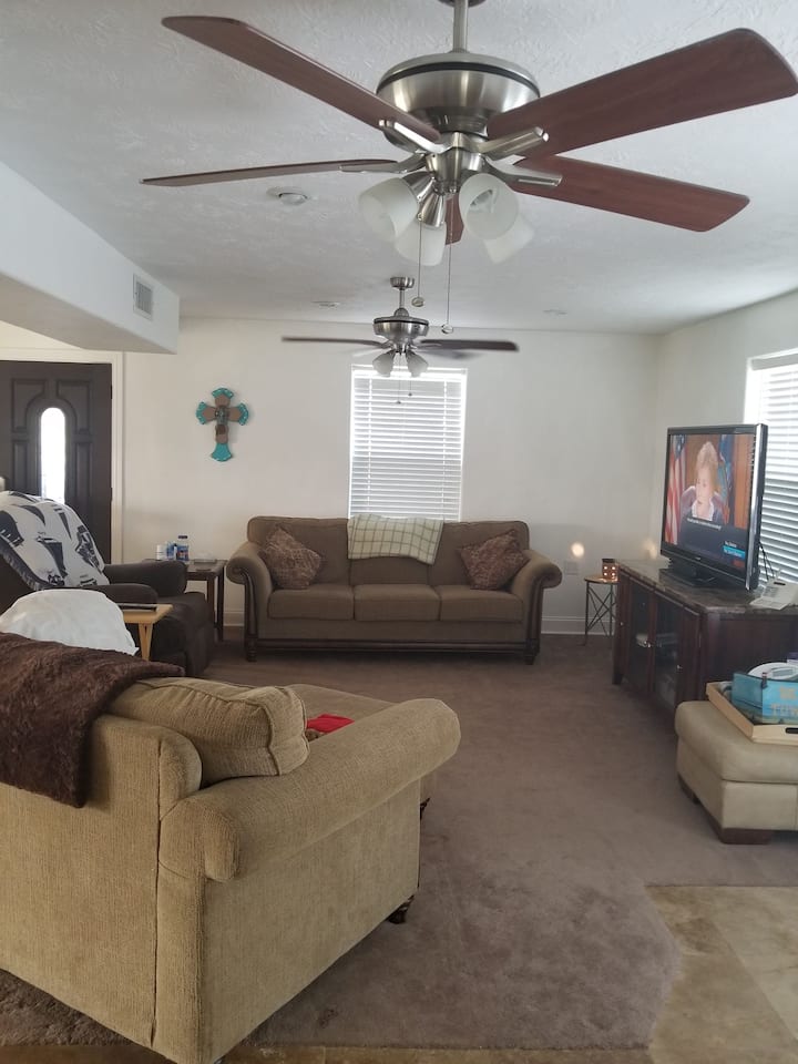 Captain‘ House - Crystal Beach, TX