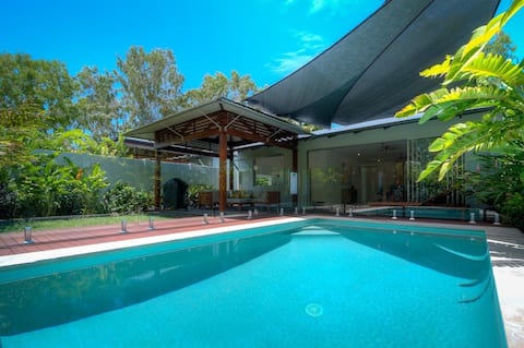 Iluka Beach Villa - Port Douglas