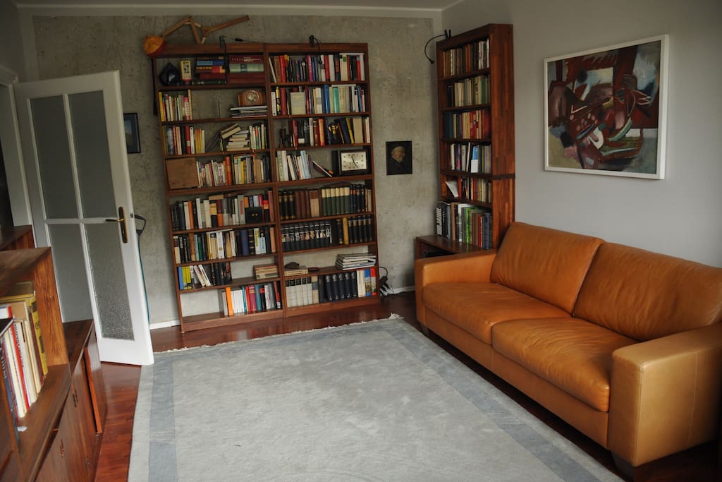 Living room & Library