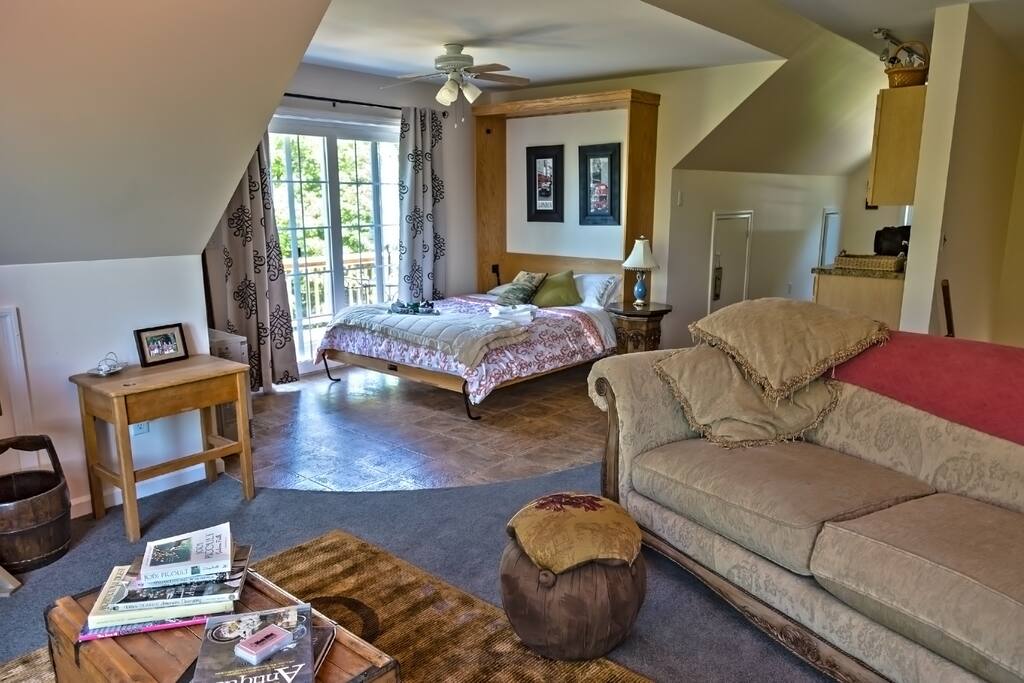 Studio Apartment