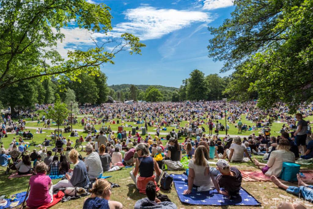 The famous park in Gothenburg city, Slottskogen is next to the apartment.