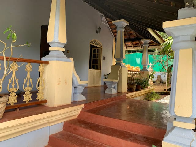 3-bedroom Portuguese home with pool & lush garden