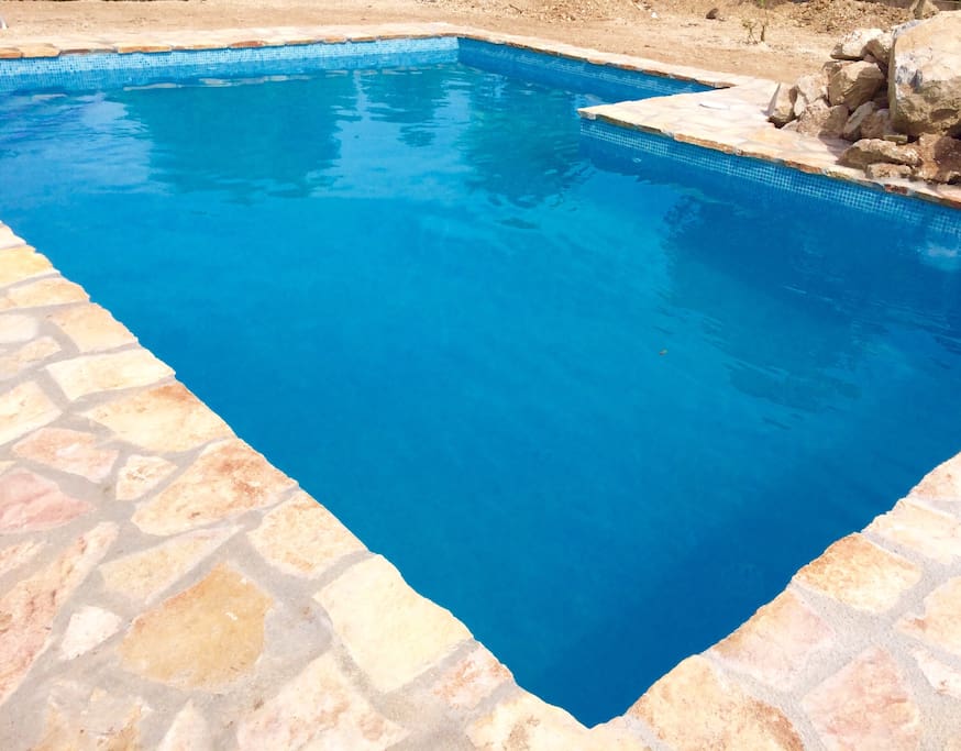 Pool eingeweiht