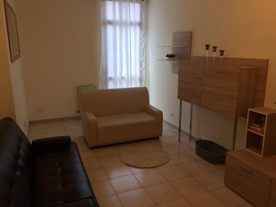 sala TV con 2 divani