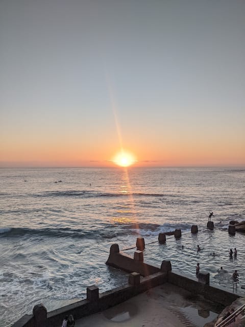 Popular Airbnb listing: Light and bright semi sized coastal apartment in Coogee