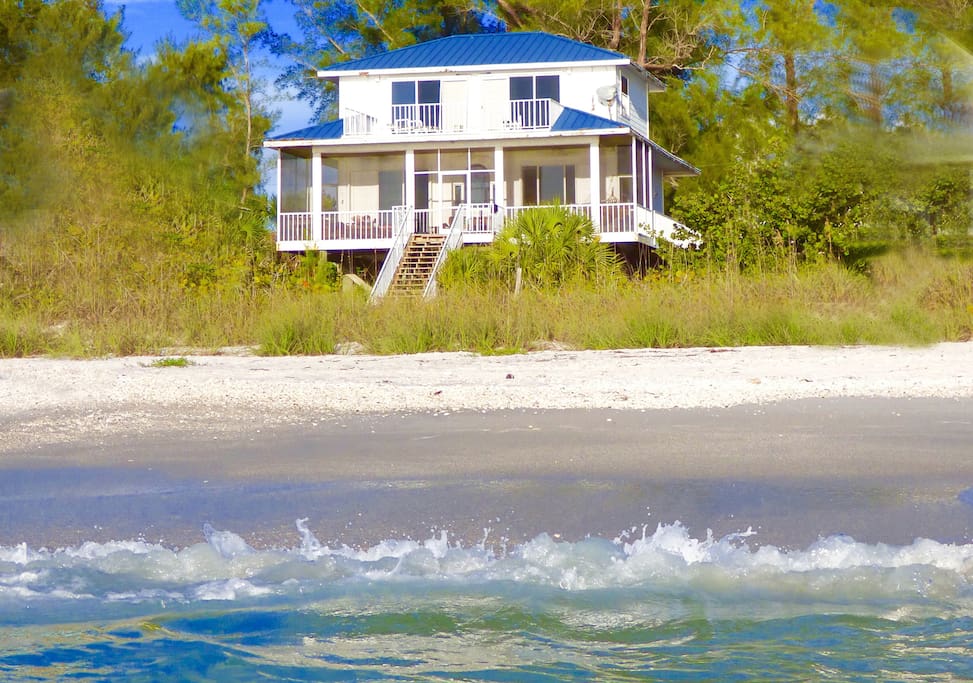 Just steps to Little Gasparilla Beach!