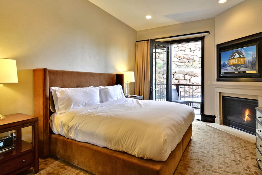 r Suite with Fireplace and Flat Screen TV