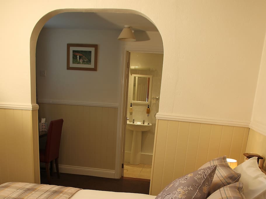 Room 4 bedroom
