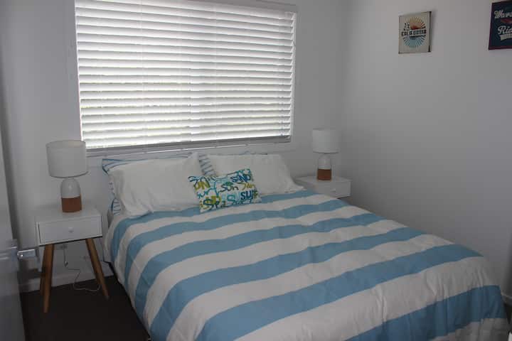 床3 -标准双人床