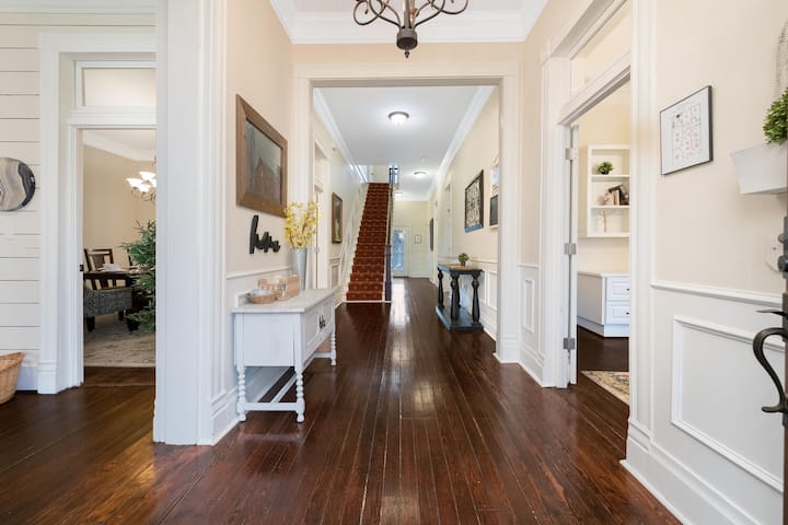 1920's Sunny Gem - Downtown Waco Home - ウェーコ, TX