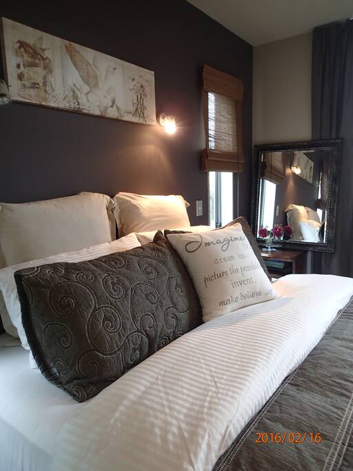 Private room with ensuite and outside access to the courtyard, situated in your own wing away from the owners.