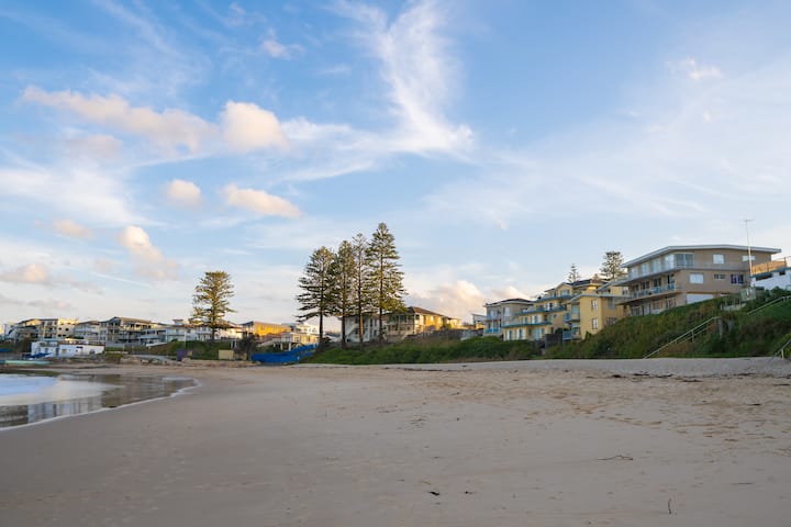 Absolute Beachfront @ The Entrance