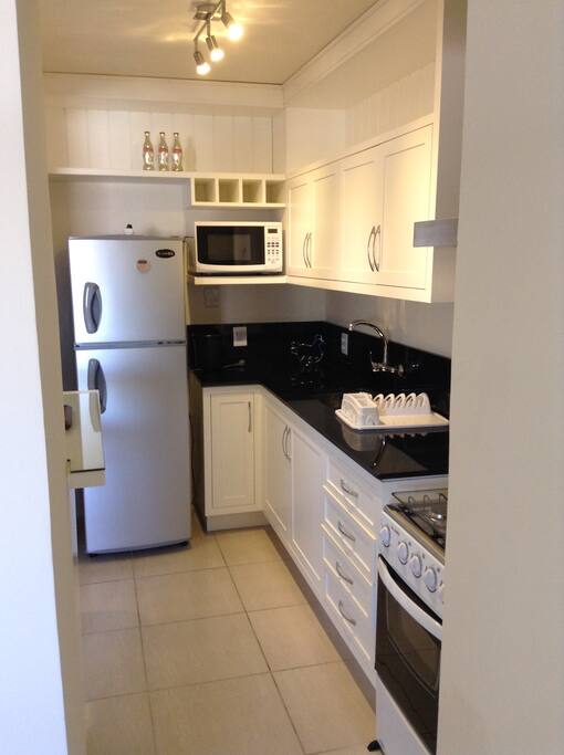 Calle 20 esquina 28.Apartamento lindo totalmente novo, 1 dormitório com sofá cama na sala, com garagem, ao lado do hotel remanso.