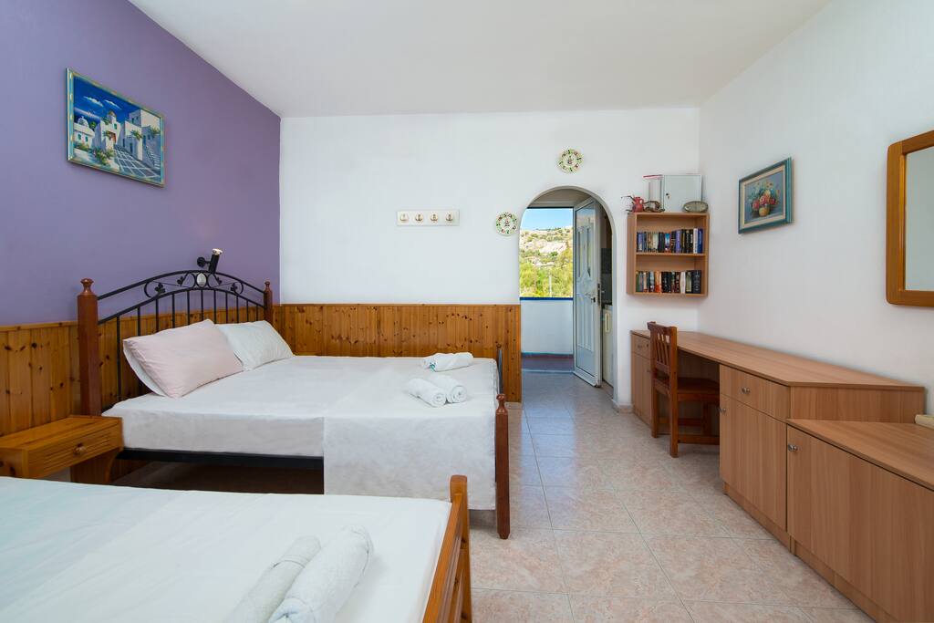 Das Einzimmerappartement / Blickrichtung Eingang