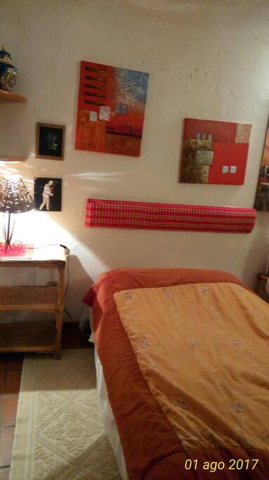 LETTO AD UNA PIAZZA E MEZZA, COMODO PER LA COPPIA