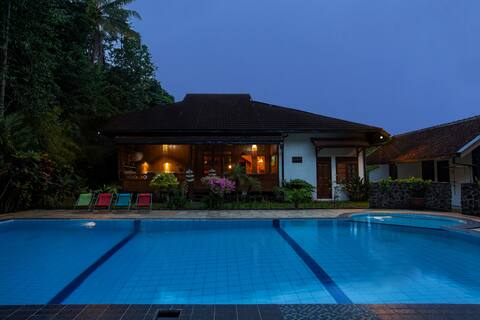 Villa Tanen: a beautiful place near Yogya – Room 1