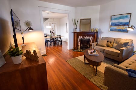 Charming and Spacious Urban Townhome