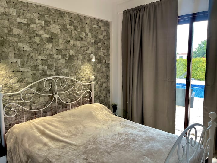 غرفة النوم 1