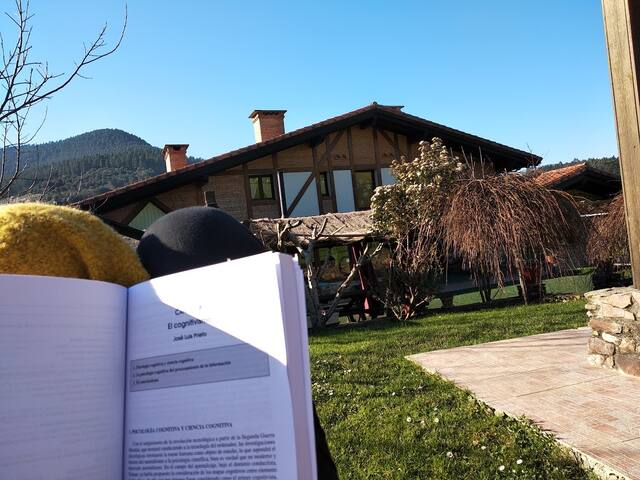 Lezamakoetxe en pleno entorno natural gallery image 4