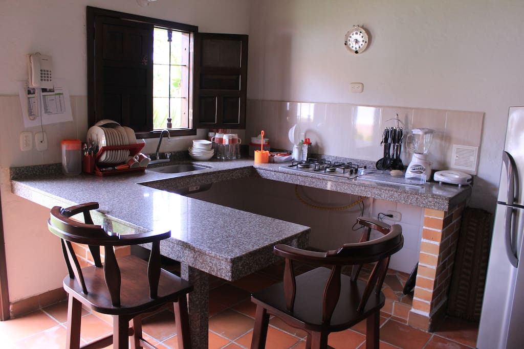 Cocina totalmente dotada