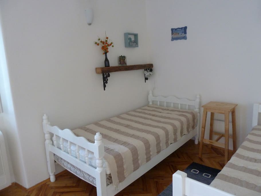 Bedroom with single beds