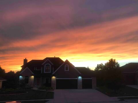 Golf Course Home -Omaha's Most 5 Star Property