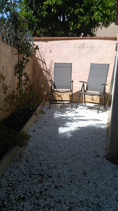 relax