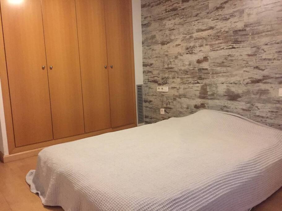 ROOM2