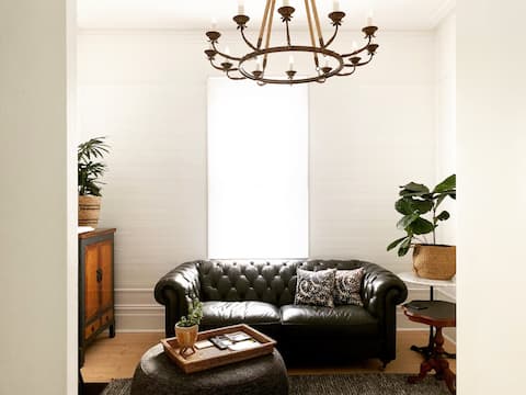 Successful Airbnb property: Castlebar Cottage - Boutique Stay - Best Location in Geelong