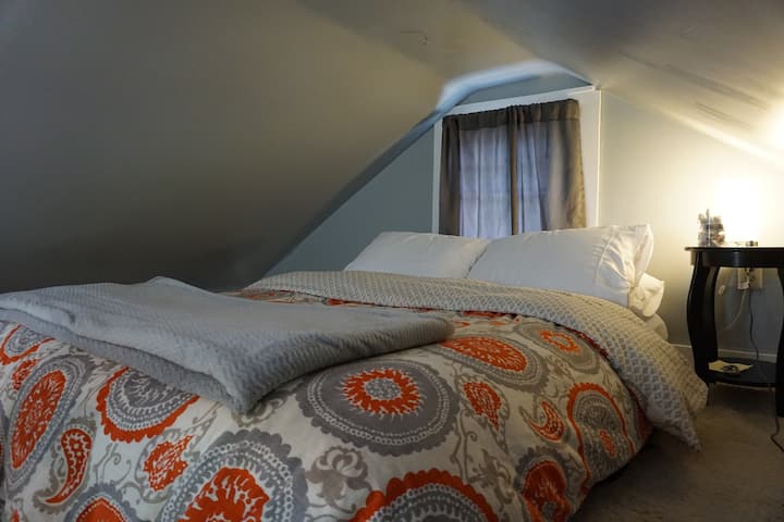 Queen bed in loft.  Not a lot of room to stand up while in the loft.  If you're not comfortable sleeping in the loft, we are happy to set up the sofa bed located on the main floor.  Or you may want to consider finding an alternative accommodation.  
