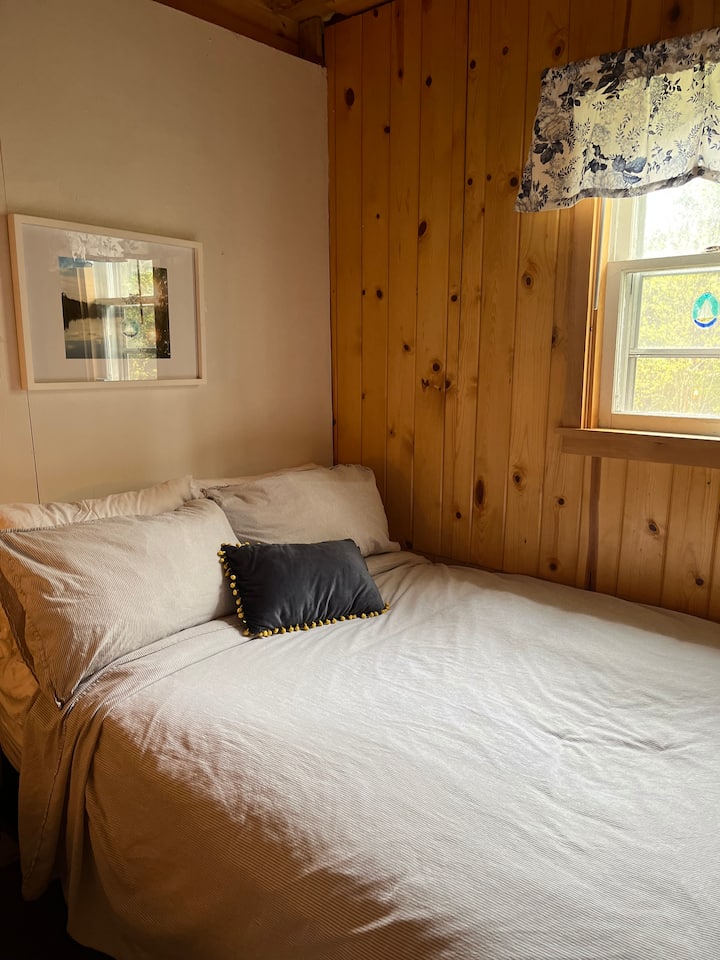 Stredná izba s manželskou posteľou 