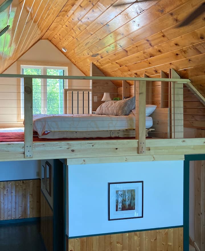 Një loft i ri me një krevat dopio "queen"!