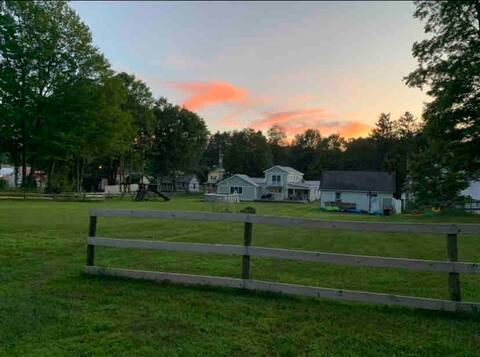 Beautiful house, 6 miles to Saratoga Race Track.