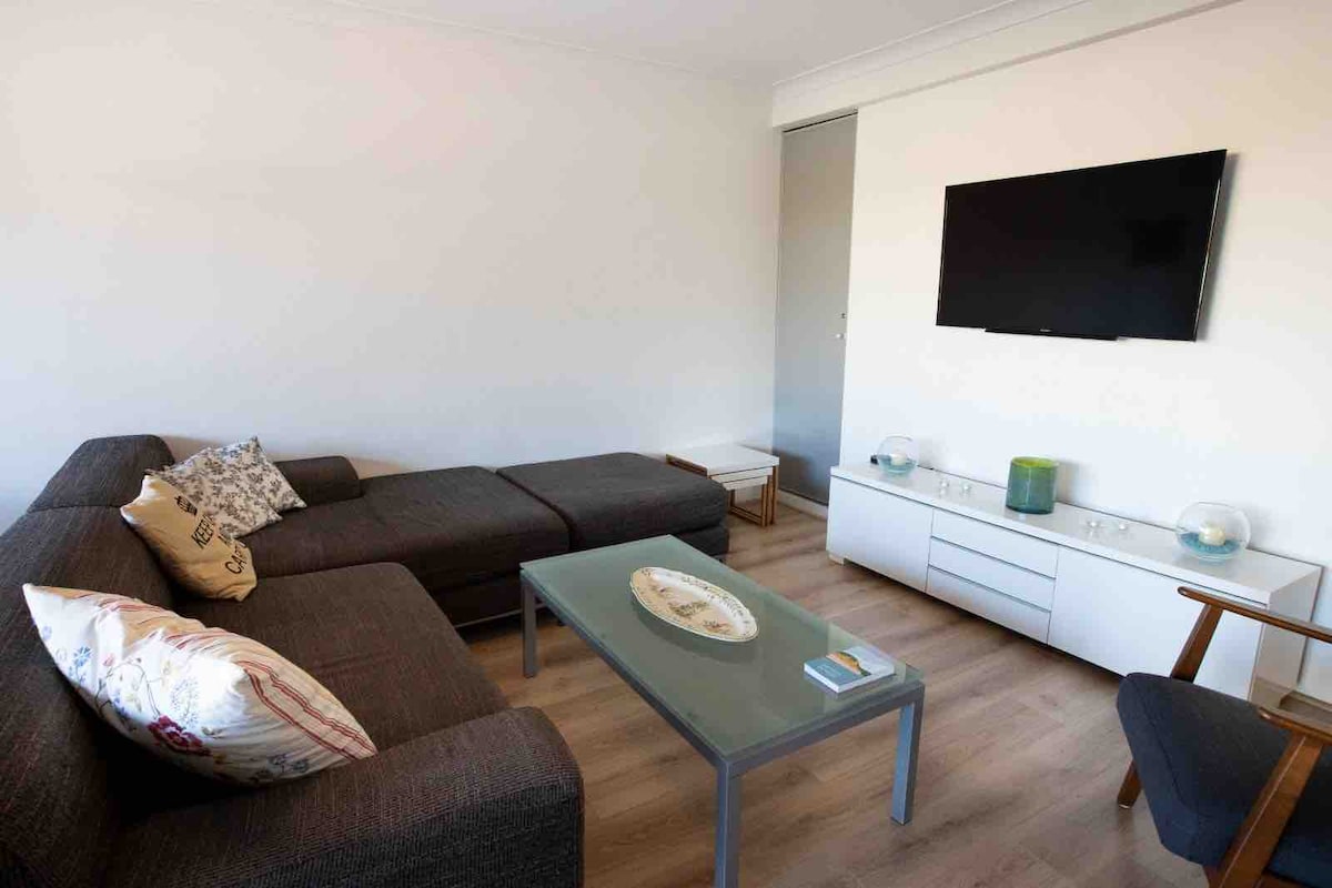 Popular Airbnb listing: Antibes, plage Salis. Piscine, Wifi. in Antibes