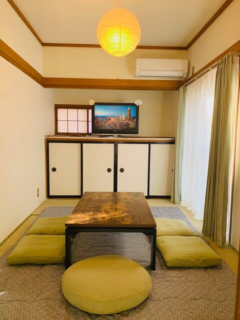 A guest house perfect for a family vacation at Lake Hamana and Kashiyama-ji Temple
