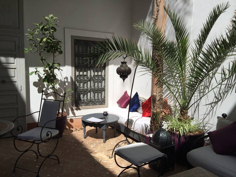 coin salon pour prendre un verre ou fumer