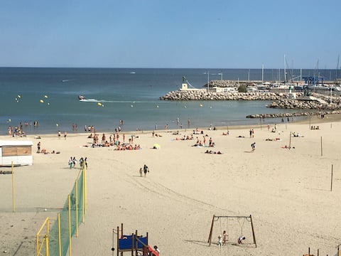 Popular Airbnb listing: The sea as a backdrop in Palavas Les Flots