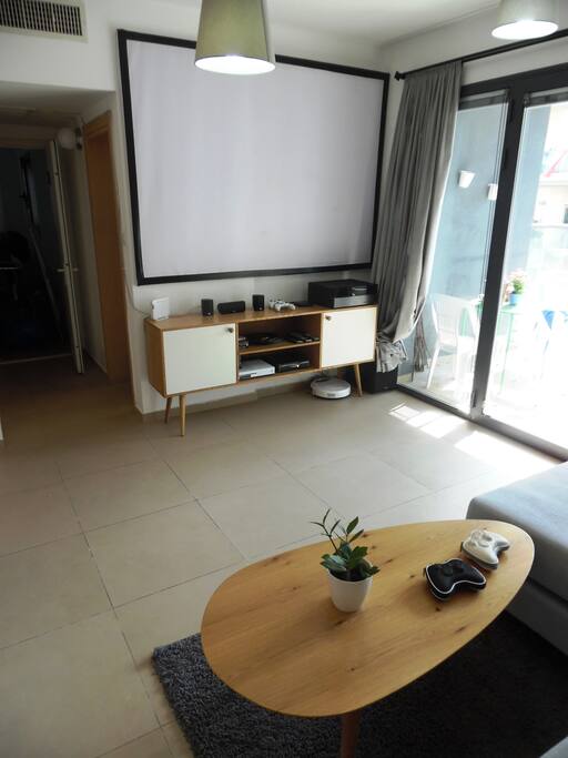 Pump up the sound and have fun with the entertainment system. No noise after 11pm though please! :)