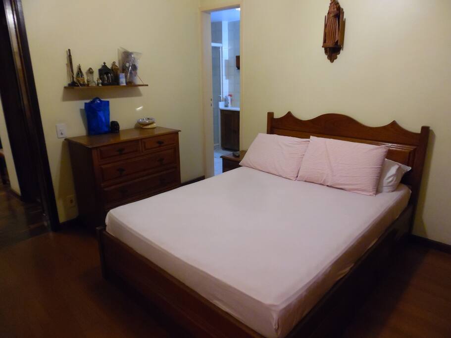 Quarto casal.