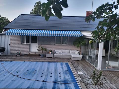 Full house with pool & garden