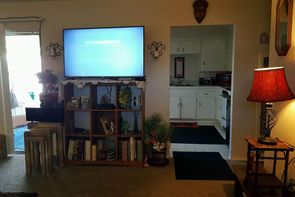 Living room looking into kitchen