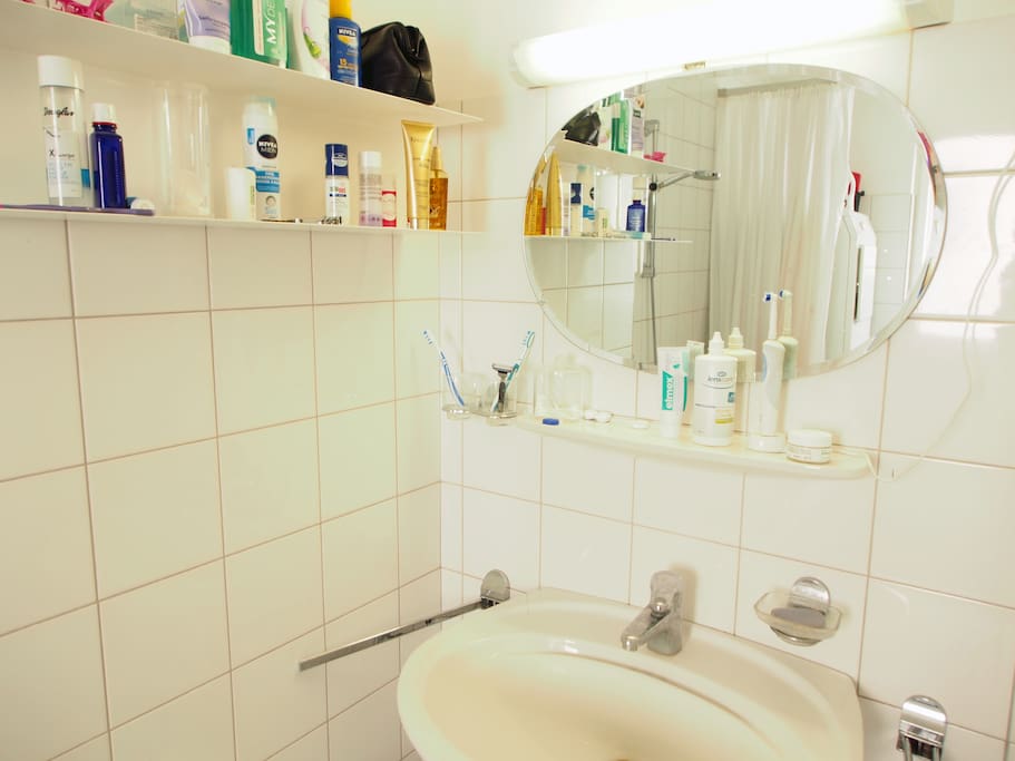 Bathroom / Badezimmer